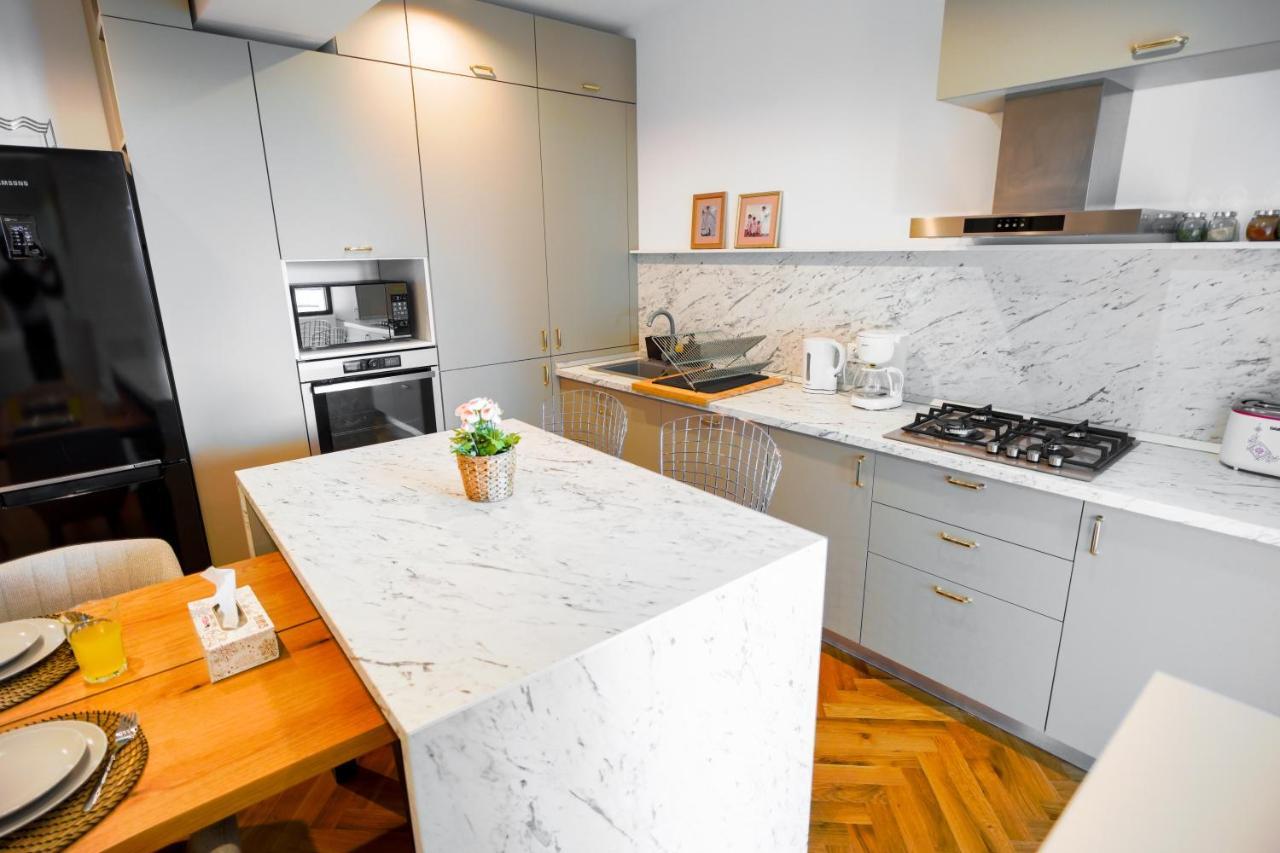Luxury Central Park Apartment Bucharest Luaran gambar